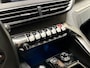 Peugeot 5008 1.2 PureTech Sport 7 Persoons Automaat (APPLE CARPLAY, GROOT NAVI, LEDER, KEYLESS, DRIVE MODE, SPORTSTOELEN, GETINT GLAS, PARKEERSENSOREN, NIEUWE APK, NIEUWSTAAT)