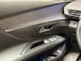 Peugeot 5008 1.2 PureTech Sport 7 Persoons Automaat (APPLE CARPLAY, GROOT NAVI, LEDER, KEYLESS, DRIVE MODE, SPORTSTOELEN, GETINT GLAS, PARKEERSENSOREN, NIEUWE APK, NIEUWSTAAT)