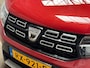 Dacia Sandero 0.9 TCe SL Stepway Automaat (NAVIGATIE, CAMERA, TREKHAAK, SPORTSTOELEN, CRUISE, ELEK RAMEN, NIEUWE APK, NIEUWSTAAT)