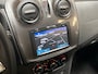 Dacia Sandero 0.9 TCe SL Stepway Automaat (NAVIGATIE, CAMERA, TREKHAAK, SPORTSTOELEN, CRUISE, ELEK RAMEN, NIEUWE APK, NIEUWSTAAT)