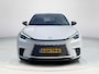 Lexus LBX Elegant 2WD | Carplay | Stoel- + stuurverwarming | (kunst) lederen bekleding | Dode hoek detectie |