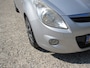 Hyundai i20 1.2i DynamicVersion nieuwe koppeling apk 19-12-2026 met trekhaak