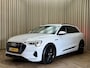 Audi E-tron 55 quattro 95 kWh 94% SOH / Luchtvering / Matrix LED / Leder / 20'' LMV / Camera / Navigatie / Cruise / Org.NL!