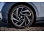 Volkswagen ID.7 Tourer Pro Limited Edition 77 kWh | 360 graden camera | Draadloze telefoonlader | Elektrisch bedienbare achterklep met sensorsturing