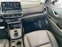 Hyundai Kona 1.6 GDI HEV Premium,Automaat,Digitaaldasbord,Head-Up Display,Keyless,Climate&Cruiscontrol Adaptief,Spraakbediening,Trekhaak,Navigatie,Achteruitrijcamera,Stoelen Elektrischbedienbaar,Stoel &Stuurverwarming,Krell Premium,Tel Lader,18 Inch Lmv