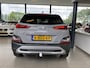 Hyundai Kona 1.6 GDI HEV Premium,Automaat,Digitaaldasbord,Head-Up Display,Keyless,Climate&Cruiscontrol Adaptief,Spraakbediening,Trekhaak,Navigatie,Achteruitrijcamera,Stoelen Elektrischbedienbaar,Stoel &Stuurverwarming,Krell Premium,Tel Lader,18 Inch Lmv