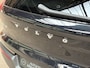 Volvo XC40 1.5 T4 Recharge R-Design 211Pk Automaat (APPLE CARPLAY, GROOT NAVI, LEDER/ALCANTARA, STUUR/STOELVERWARMING, CAMERA, TREKHAAK, SPORTSTOELEN, GETINT GLAS, LANE ASSIST, NIEUWSTAAT)