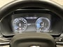 Volvo XC40 1.5 T4 Recharge R-Design 211Pk Automaat (APPLE CARPLAY, GROOT NAVI, LEDER/ALCANTARA, STUUR/STOELVERWARMING, CAMERA, TREKHAAK, SPORTSTOELEN, GETINT GLAS, LANE ASSIST, NIEUWSTAAT)