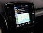 Volvo XC40 1.5 T4 Recharge R-Design 211Pk Automaat (APPLE CARPLAY, GROOT NAVI, LEDER/ALCANTARA, STUUR/STOELVERWARMING, CAMERA, TREKHAAK, SPORTSTOELEN, GETINT GLAS, LANE ASSIST, NIEUWSTAAT)