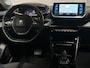 Peugeot 208 1.2 PureTech Allure Sport Automaat (VIRTUAL COCKPIT, APPLE CARPLAY, GROOT NAVI, 360 CAMERA, SPORTSTOELEN, LEDER, ADAPTIVE CRUISE, KEYLESS, NIEUWSTAAT)