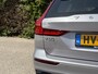 Volvo V60 T6 Plug-in hybrid AWD Plus Dark | Blis | Keyless | Trekhaak | 360 camera | Elektrische stoelen | AppleCarplay | Harman Kardon audio |
