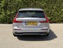 Volvo V60 T6 Plug-in hybrid AWD Plus Dark | Blis | Keyless | Trekhaak | 360 camera | Elektrische stoelen | AppleCarplay | Harman Kardon audio |