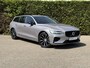 Volvo V60 T6 Plug-in hybrid AWD Plus Dark | Blis | Keyless | Trekhaak | 360 camera | Elektrische stoelen | AppleCarplay | Harman Kardon audio |