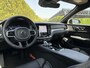 Volvo V60 T6 Plug-in hybrid AWD Plus Dark | Blis | Keyless | Trekhaak | 360 camera | Elektrische stoelen | AppleCarplay | Harman Kardon audio |