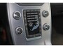 Volvo V70 T4 Inscription Edition - AUTOMAAT - Schuif/kanteldak - bi-xenon koplampen - Verwarmde voorstoelen - Lederen bekleding - Parkeersensoren voor & achter - Geventileerde voorstoelen - Cruise control - Navigatie - Volvo On Call - Standkachel - 17' LMV