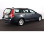 Volvo V70 T4 Inscription Edition - AUTOMAAT - Schuif/kanteldak - bi-xenon koplampen - Verwarmde voorstoelen - Lederen bekleding - Parkeersensoren voor & achter - Geventileerde voorstoelen - Cruise control - Navigatie - Volvo On Call - Standkachel - 17' LMV