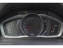 Volvo V70 T4 Inscription Edition - AUTOMAAT - Schuif/kanteldak - bi-xenon koplampen - Verwarmde voorstoelen - Lederen bekleding - Parkeersensoren voor & achter - Geventileerde voorstoelen - Cruise control - Navigatie - Volvo On Call - Standkachel - 17' LMV