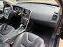 Volvo XC60 2.4 D5 215pk AWD R-Design / AUTOMAAT / NAVI / LEER / TREKHAAK