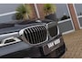 BMW 7-Serie 750i xDrive High Executive M-sport | Driving Assistant Plus | Massage | 360 camera | B&W audio | Gesture control | Panoramadak | Comfortstoelen | Stuurverwarming
