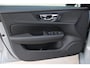 Volvo V60 T6 Plug-in hybrid AWD Essential | Adaptieve Cruise Control Met Stuurhulp | BLIS Dodehoekdetectie | 19 inch lichtmetalen velgen | Verwarmbare Voor- en Achterstoelen | Stuurwielverwarming | Automatisch Dimmende Binnen- en Buitenspiegels | Park Assist Voor & Achter incl. Parkeercamera | Google Services | Elektrisch Verstelbare Lendensteun Met 2-Weg Verstelling