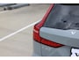 Volvo V60 T6 Plug-in hybrid AWD Essential | Adaptieve Cruise Control Met Stuurhulp | BLIS Dodehoekdetectie | 19 inch lichtmetalen velgen | Verwarmbare Voor- en Achterstoelen | Stuurwielverwarming | Automatisch Dimmende Binnen- en Buitenspiegels | Park Assist Voor & Achter incl. Parkeercamera | Google Services | Elektrisch Verstelbare Lendensteun Met 2-Weg Verstelling