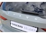 Volvo V60 T6 Plug-in hybrid AWD Essential | Adaptieve Cruise Control Met Stuurhulp | BLIS Dodehoekdetectie | 19 inch lichtmetalen velgen | Verwarmbare Voor- en Achterstoelen | Stuurwielverwarming | Automatisch Dimmende Binnen- en Buitenspiegels | Park Assist Voor & Achter incl. Parkeercamera | Google Services | Elektrisch Verstelbare Lendensteun Met 2-Weg Verstelling