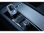 Volvo XC60 2.0 T6 Plug-in hybrid AWD Ultimate Dark | Trekhaak | Pano | Camera |