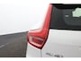 Volvo XC40 T2 Business Pro | Panoramadak | BLIS | Camera | Trekhaak | Adaptieve Cruise | Stoelverwarming / Stuurwielverwarming |