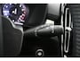 Volvo XC40 T2 Business Pro | Panoramadak | BLIS | Camera | Trekhaak | Adaptieve Cruise | Stoelverwarming / Stuurwielverwarming |