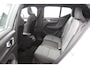 Volvo XC40 T2 Business Pro | Panoramadak | BLIS | Camera | Trekhaak | Adaptieve Cruise | Stoelverwarming / Stuurwielverwarming |