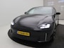 Hyundai Ioniq 6 First Edition AWD 77.4 kWh / SoH 100% / 1ste Eigenaar / NL Auto / Dealer onderhouden / HUD Display / AWD / Elektrische bestuurdersstoel met geheugen / Schuif-kanteldak / Full Option / 3-Fase / Warmtepomp / Bose /