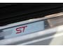 Ford Kuga 1.5 EcoBoost 150PK 2WD ST Line 'Frozen White' | Winter Pack | Rijklaar!