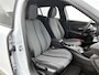 Peugeot e-2008 EV Allure Avantage 54 kWh | Achteruitrijcamera | LMV 17" | Keyless | Dodehoekdetectie | Climate Control | Apple Carplay/Android Auto | Adaptieve Cruise Control | Warmtepomp