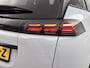 Peugeot e-2008 EV Allure Avantage 54 kWh | Achteruitrijcamera | LMV 17" | Keyless | Dodehoekdetectie | Climate Control | Apple Carplay/Android Auto | Adaptieve Cruise Control | Warmtepomp