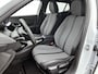Peugeot e-2008 EV Allure Avantage 54 kWh | Achteruitrijcamera | LMV 17" | Keyless | Dodehoekdetectie | Climate Control | Apple Carplay/Android Auto | Adaptieve Cruise Control | Warmtepomp