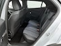 Peugeot e-2008 EV Allure Avantage 54 kWh | Achteruitrijcamera | LMV 17" | Keyless | Dodehoekdetectie | Climate Control | Apple Carplay/Android Auto | Adaptieve Cruise Control | Warmtepomp