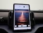 Volvo EX30 Single Motor Extended Range Plus 69 kWh | Apple Carplay / Android Auto | Navigatie | Stoel- Stuurverwarming | Trekhaak | Climate Control | Achteruitrijcamera | Parkeersensoren | Elektrische Achterklep | Cruise Control | Lichtmetalen Velgen |