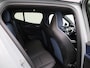 Volvo EX30 Single Motor Extended Range Plus 69 kWh | Apple Carplay / Android Auto | Navigatie | Stoel- Stuurverwarming | Trekhaak | Climate Control | Achteruitrijcamera | Parkeersensoren | Elektrische Achterklep | Cruise Control | Lichtmetalen Velgen |