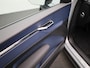 Volvo EX30 Single Motor Extended Range Plus 69 kWh | Apple Carplay / Android Auto | Navigatie | Stoel- Stuurverwarming | Trekhaak | Climate Control | Achteruitrijcamera | Parkeersensoren | Elektrische Achterklep | Cruise Control | Lichtmetalen Velgen |