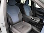 Volvo EX30 Single Motor Extended Range Plus 69 kWh | Apple Carplay / Android Auto | Navigatie | Stoel- Stuurverwarming | Trekhaak | Climate Control | Achteruitrijcamera | Parkeersensoren | Elektrische Achterklep | Cruise Control | Lichtmetalen Velgen |