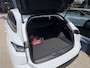 Peugeot e-308 SW Style EV 54 kWh | Nieuwe Auto | Tot 8 jaar Garantie | Tot 420 Km WLTP | Navigatie via Telefoon | Warmtepomp | 18" Lichtmetalen Velgen | Adaptieve Cruise Control met Drive Assist | Full LED Verlichting | Apple Carplay/Android Auto.