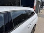 Peugeot e-308 SW Style EV 54 kWh | Nieuwe Auto | Tot 8 jaar Garantie | Tot 420 Km WLTP | Navigatie via Telefoon | Warmtepomp | 18" Lichtmetalen Velgen | Adaptieve Cruise Control met Drive Assist | Full LED Verlichting | Apple Carplay/Android Auto.