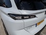 Peugeot e-308 SW Style EV 54 kWh | Nieuwe Auto | Tot 8 jaar Garantie | Tot 420 Km WLTP | Navigatie via Telefoon | Warmtepomp | 18" Lichtmetalen Velgen | Adaptieve Cruise Control met Drive Assist | Full LED Verlichting | Apple Carplay/Android Auto.