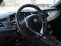 Alfa Romeo Giulietta 1.4 T Sprint Automaat 170PK! | LM velgen | NAP | Cruise