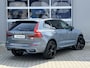 Volvo XC60 2.0 T6 Plug-in hybrid AWD R-Design Long Range | 350 pk | Dark | Trekhaak | Pano | Leder | 21 inch