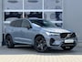 Volvo XC60 2.0 T6 Plug-in hybrid AWD R-Design Long Range | 350 pk | Dark | Trekhaak | Pano | Leder | 21 inch
