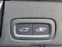 Volvo XC60 2.0 T6 Plug-in hybrid AWD R-Design Long Range | 350 pk | Dark | Trekhaak | Pano | Leder | 21 inch
