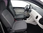 Volkswagen Up! 1.0 high up! AIRCO / STOELVERWARMING / NAVI / BLUETOOTH / CV / LEUKE AUTO!