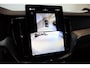 Volvo XC60 T8 455PK Heico Ultra Black Edition | B&W Audio | Luchtvering | 22"  Polestar | Massage | Ventilatie