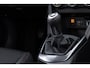 Mazda 2 1.5 e-SkyActiv-G 90 Homura | A.CAMERA | APPLE CARPLAY/ANDROID AUTO | STOEL- en STUURVERWARMING | CLIMATE CONTROLE | NED.AUTO | 1e EIGENAAR | GARANTIE 02/2030 |